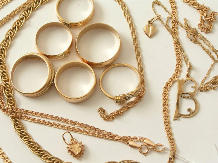 Altın-Görünümlü-Çelik-Takı-Fiyatları-ve-Modelleri-(İmitasyon-Altın çelik takılar