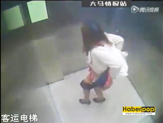 Asansörün-içine-tuvaletini-yapan-Çinli-kadın-video