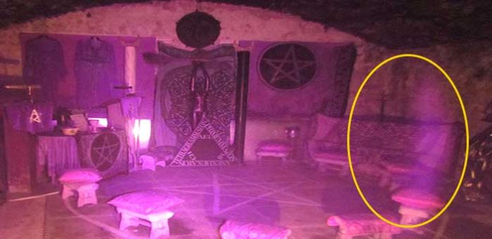 cadi-tapinaginda-hayalet-goruntulendi-iddiasi-cin-peri-ufo-ilginc-tuhaf-haberler