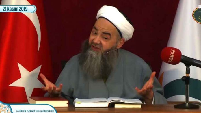 Cubbeli-Ahmet-Hocadan-Otobuste-Taciz-Olayina-carpici-Yorum-haberpop Cubbeli-Ahmet-Hocadan-Otobuste-Taciz-Olayina-carpici-Yorum-haberpop