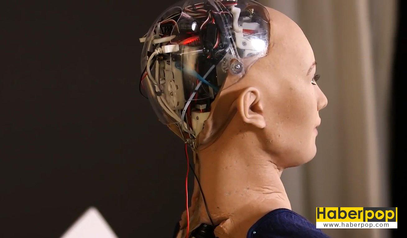 İnsanlığı-yok-edecek-akıllı-robot-üretildi-detay