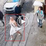 Kadın hırsızları çıplak halde kovaladı