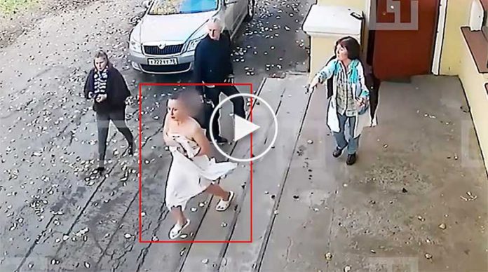 kadin-hirsizlari-ciplak-halde-kovaladi-izle