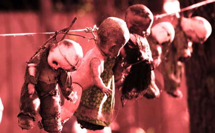 issiz-adayi-isgal-eden-korkunc-bebekler-01-haberpop-dehset-ormani