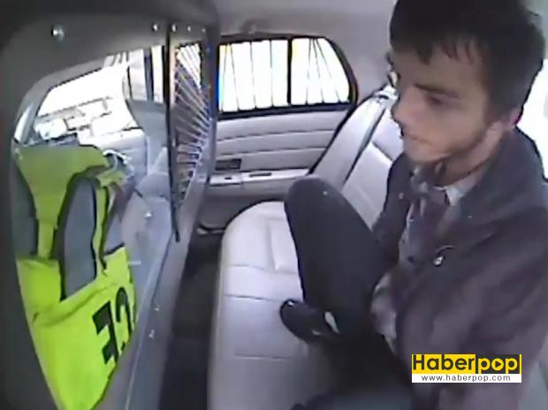 üm-bu-anlar-polis-arabasındaki-kamera-tarafından-anbean-kaydedildi-videosu